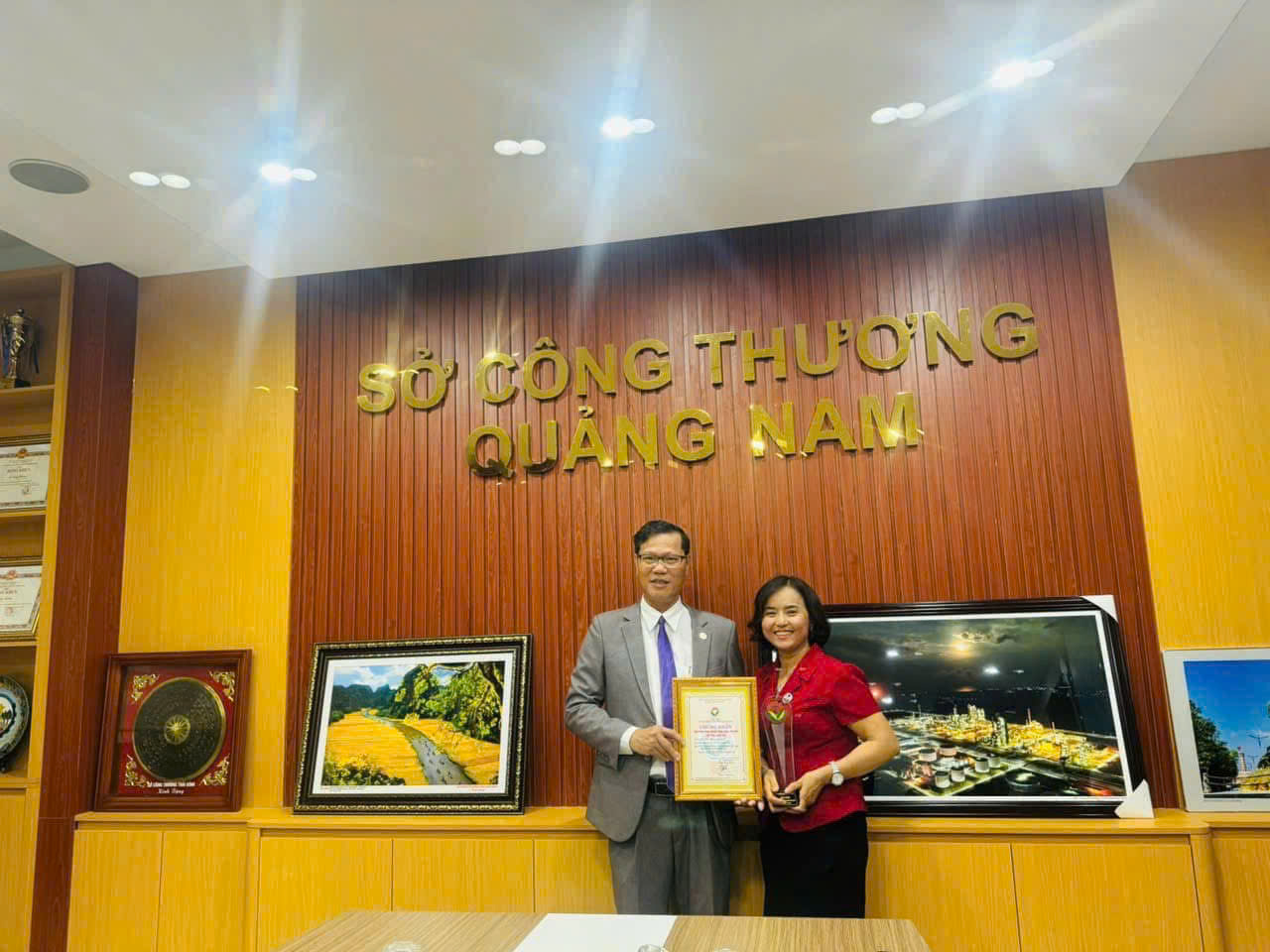 Bằng Khen Của Sở Công Thương Tỉnh - Mỳ Quảng Cô Huệ